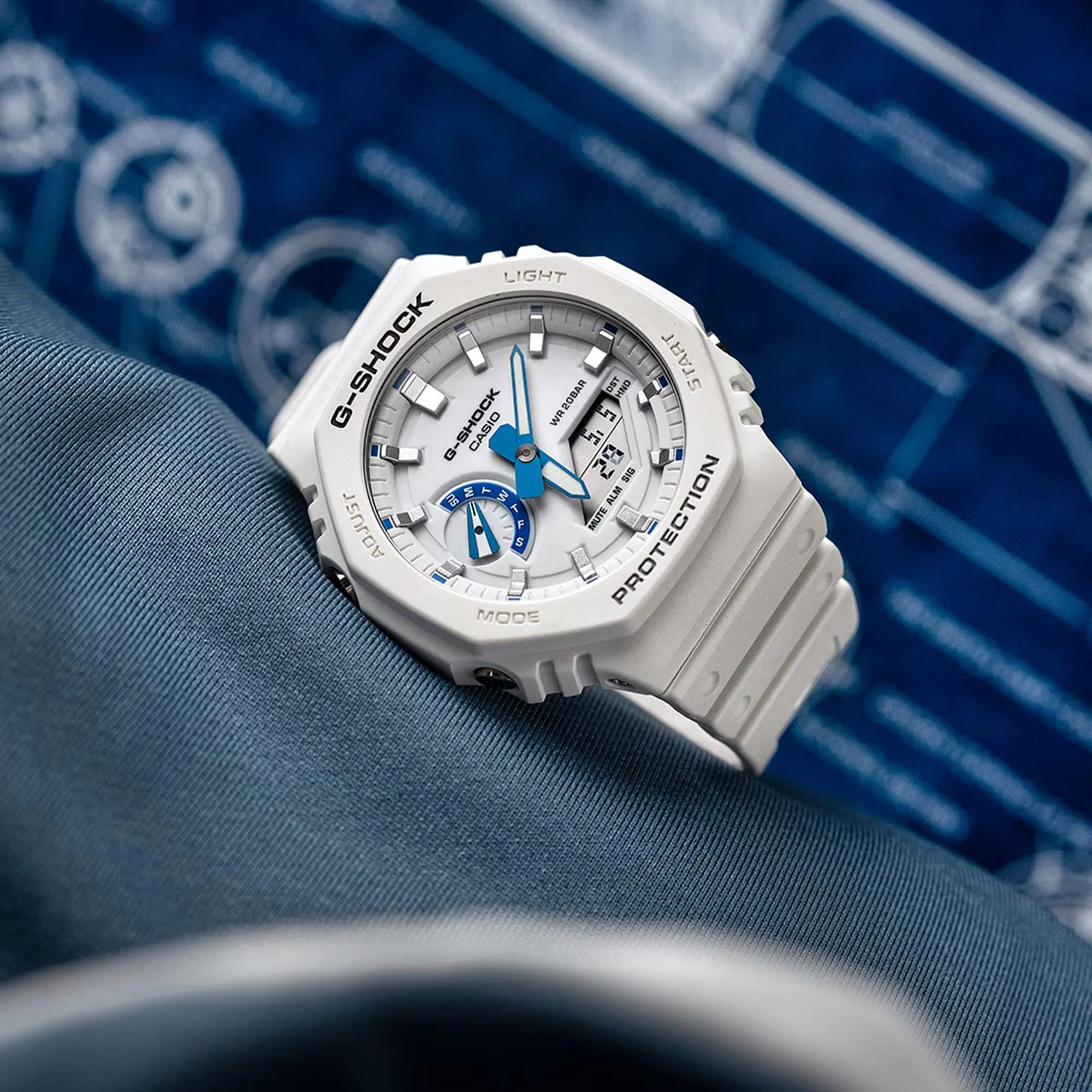 Casio G-Shock 2100 Series White Digi-Analogue Resin Strap Unisex Watch GA-2100HDS-7AER - Image 6