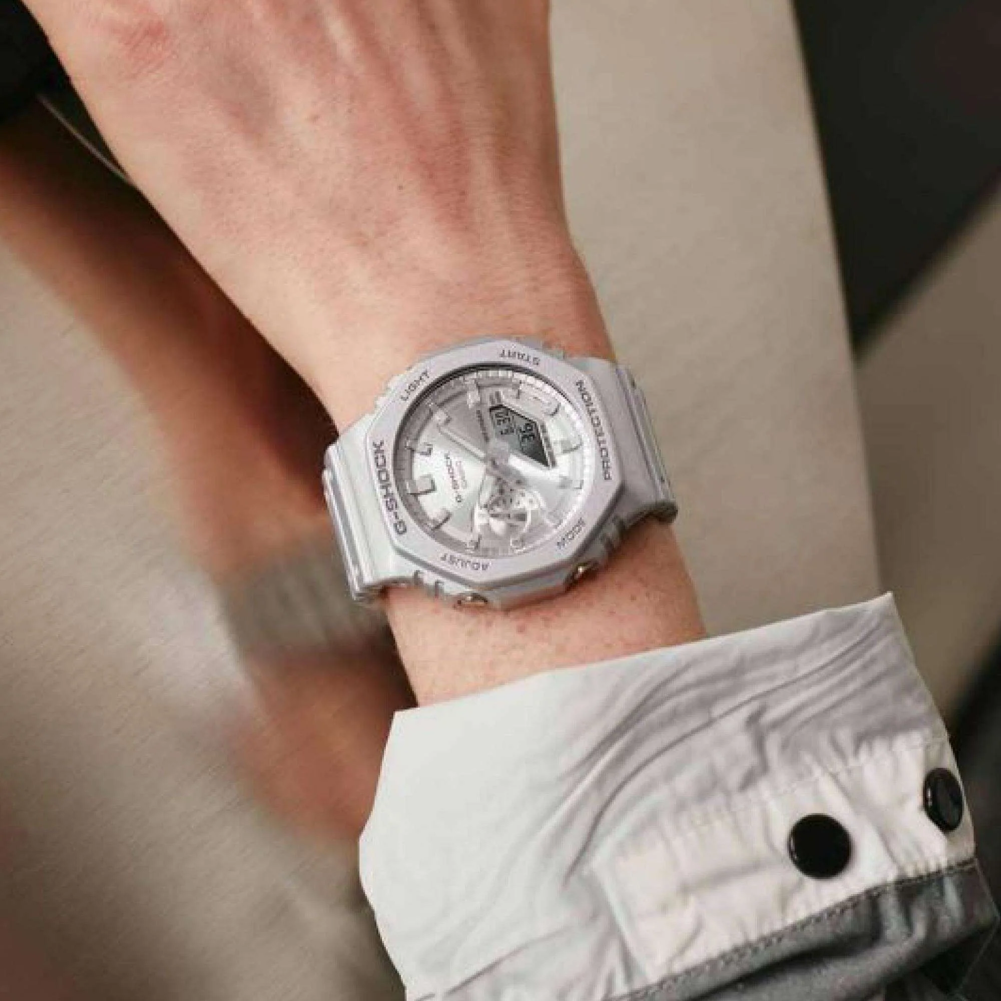 Casio G-Shock Classic Forgotten Future Silver Mens Watch GA-2100FF-8AER - Image 5