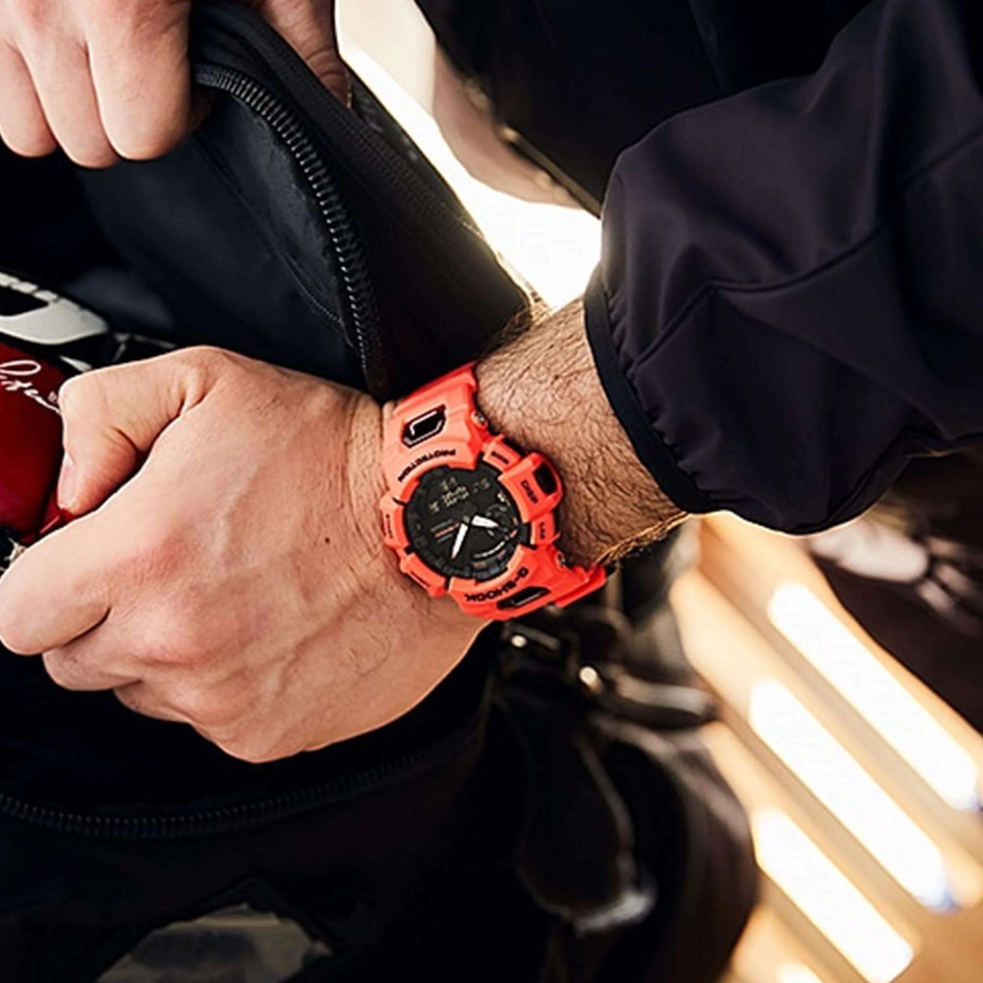 Casio G-Shock G-Squad Quartz Black Dial Red Resin Strap Menâs Watch GBA-900-4AER - Image 3
