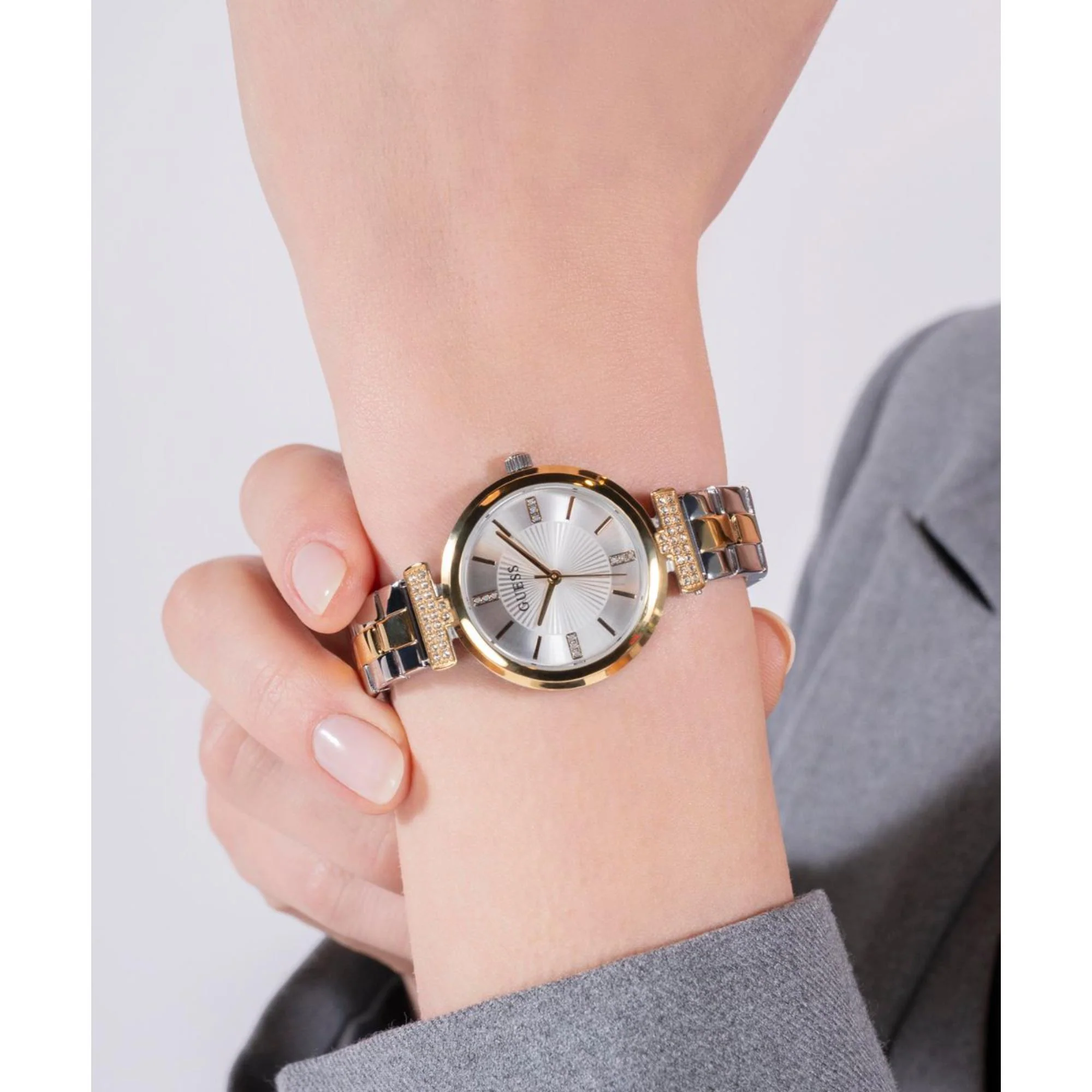 Guess Array Silver Dial Stainless Steel Strap Women's Watch GW0762L5 - Image 6