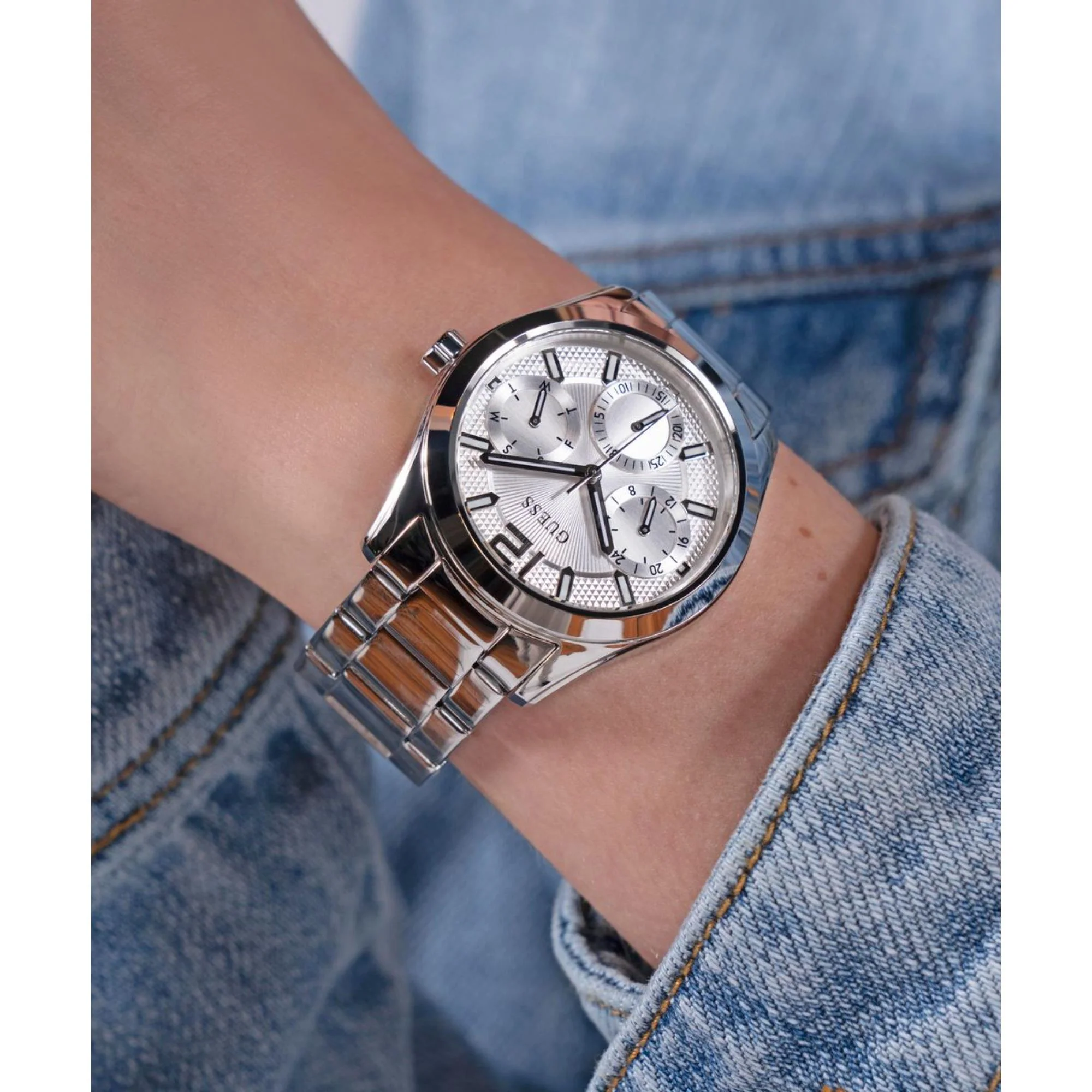 Guess Zoe Silver Dial Stainless Steel Strap Women's Watch GW0760L1 - Image 14