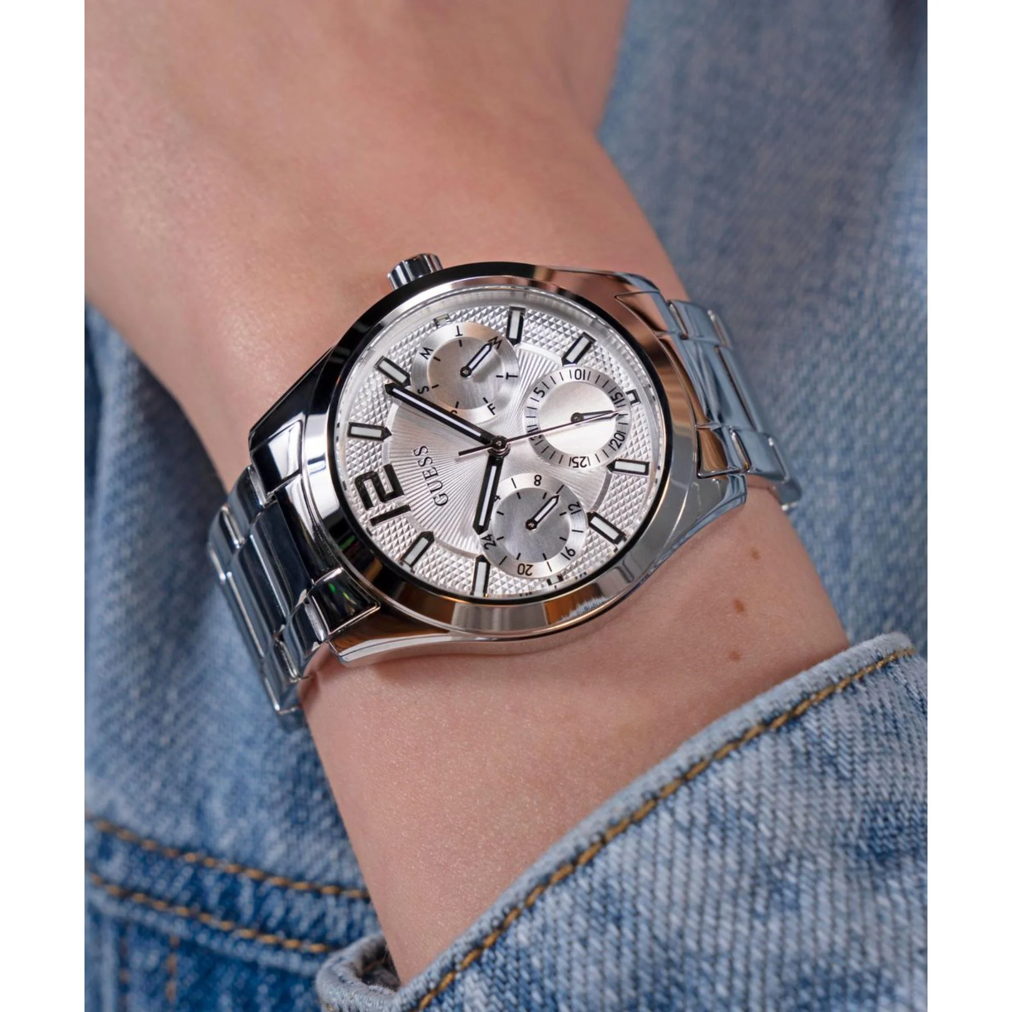 Guess Zoe Silver Dial Stainless Steel Strap Women's Watch GW0760L1 - Image 15