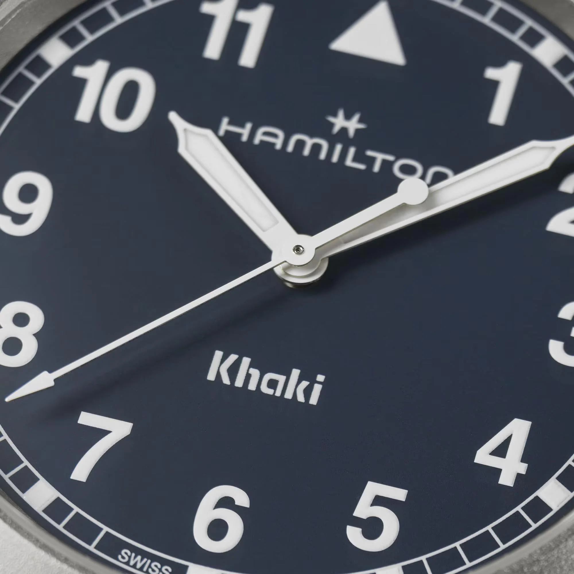 Hamilton Khaki Field Quartz Blue Dial Steel Strap Unisex Watch H69401140 - Image 2