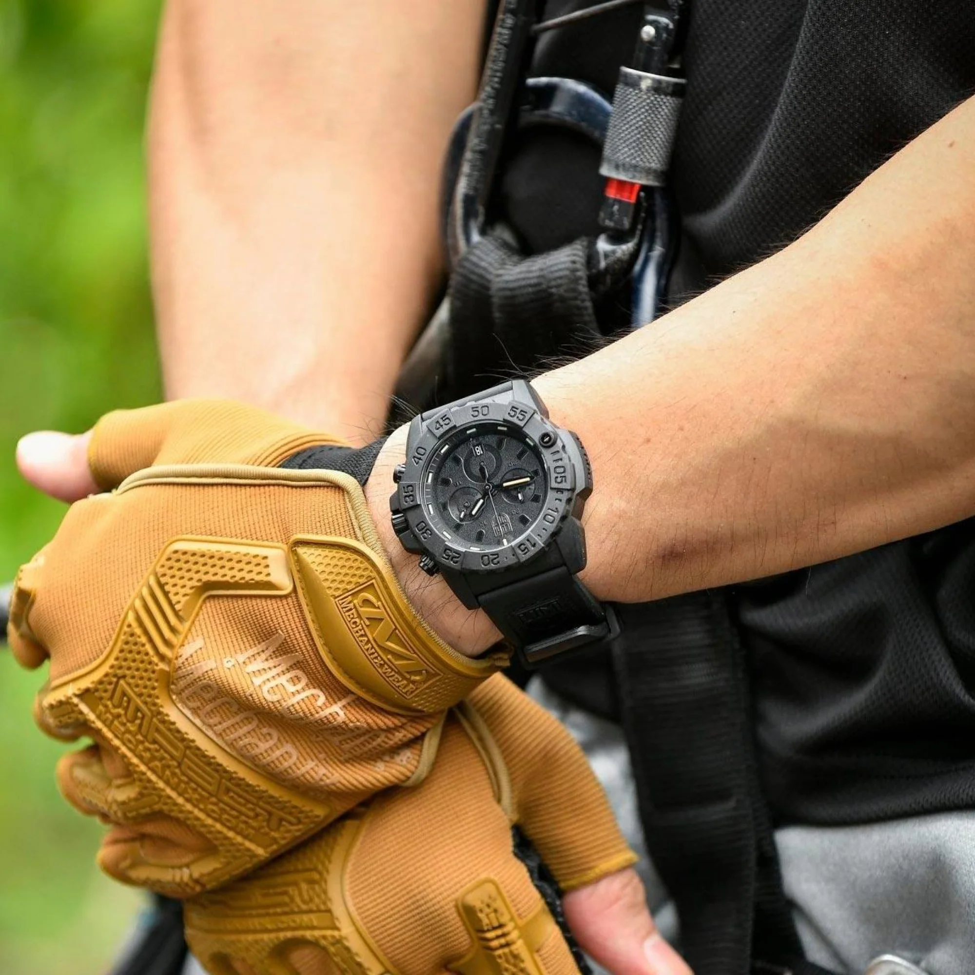 Luminox Navy SEAL Quartz Chronograph Blackout Dial Rubber Strap Men's Watch XS.3581.BO - Image 7