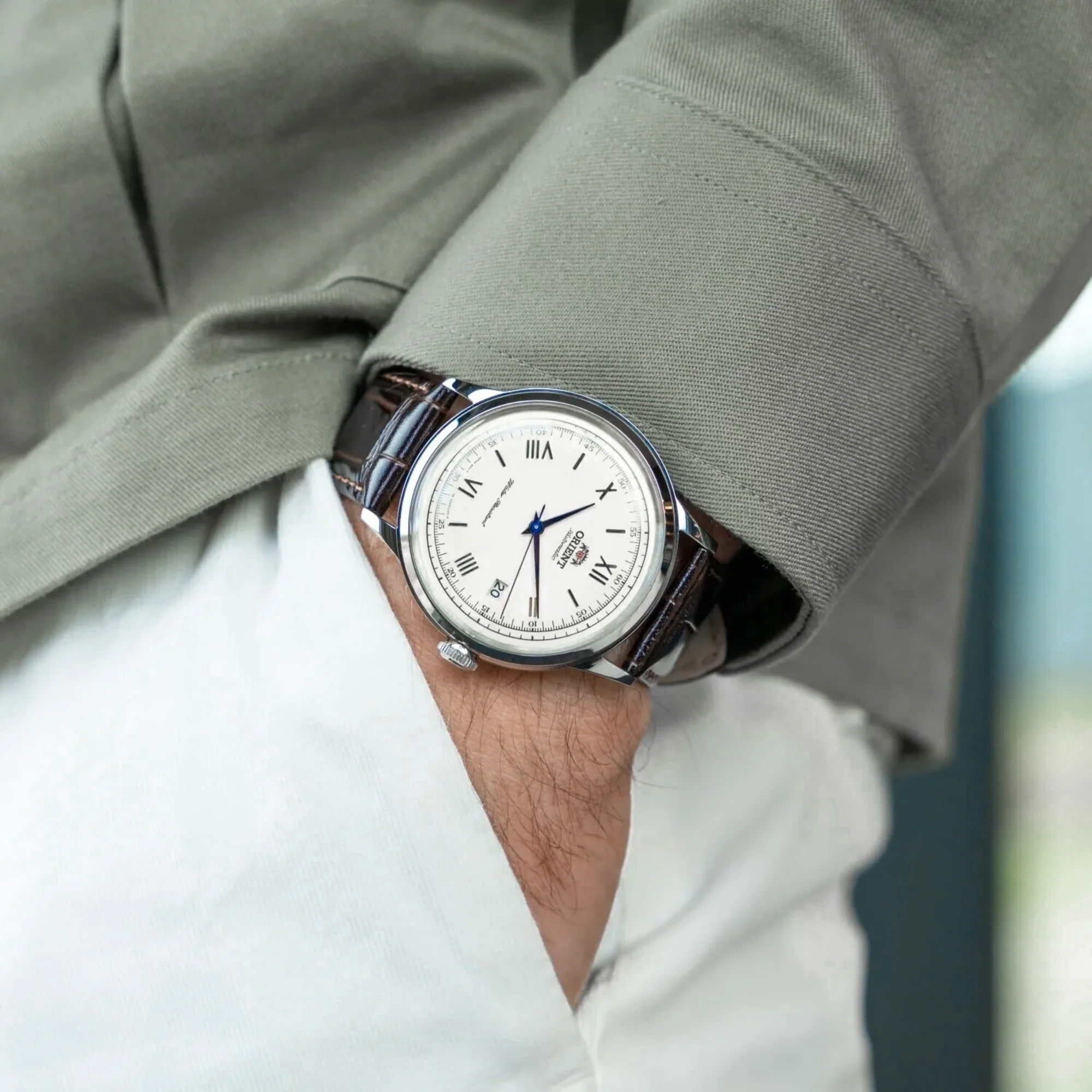 Orient Bambino Classic Vintage Style Automatic White Dial Leather Strap Men’s Dress Watch TAC00009W0 - Image 2