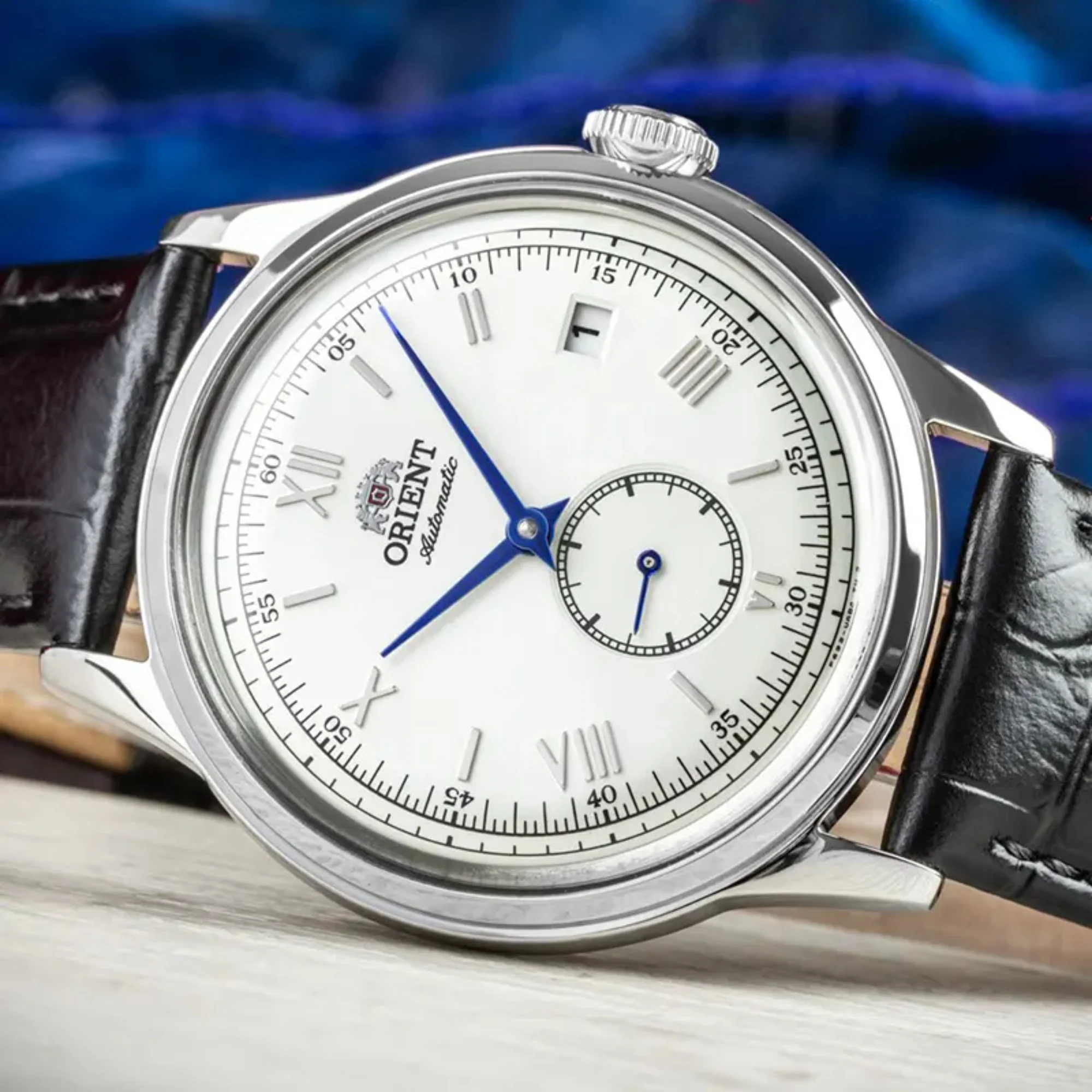 Orient Bambino Version 2 Small Seconds White Dial Leather Strap Men's Dress Watch RA-AP0104S30B - Image 7