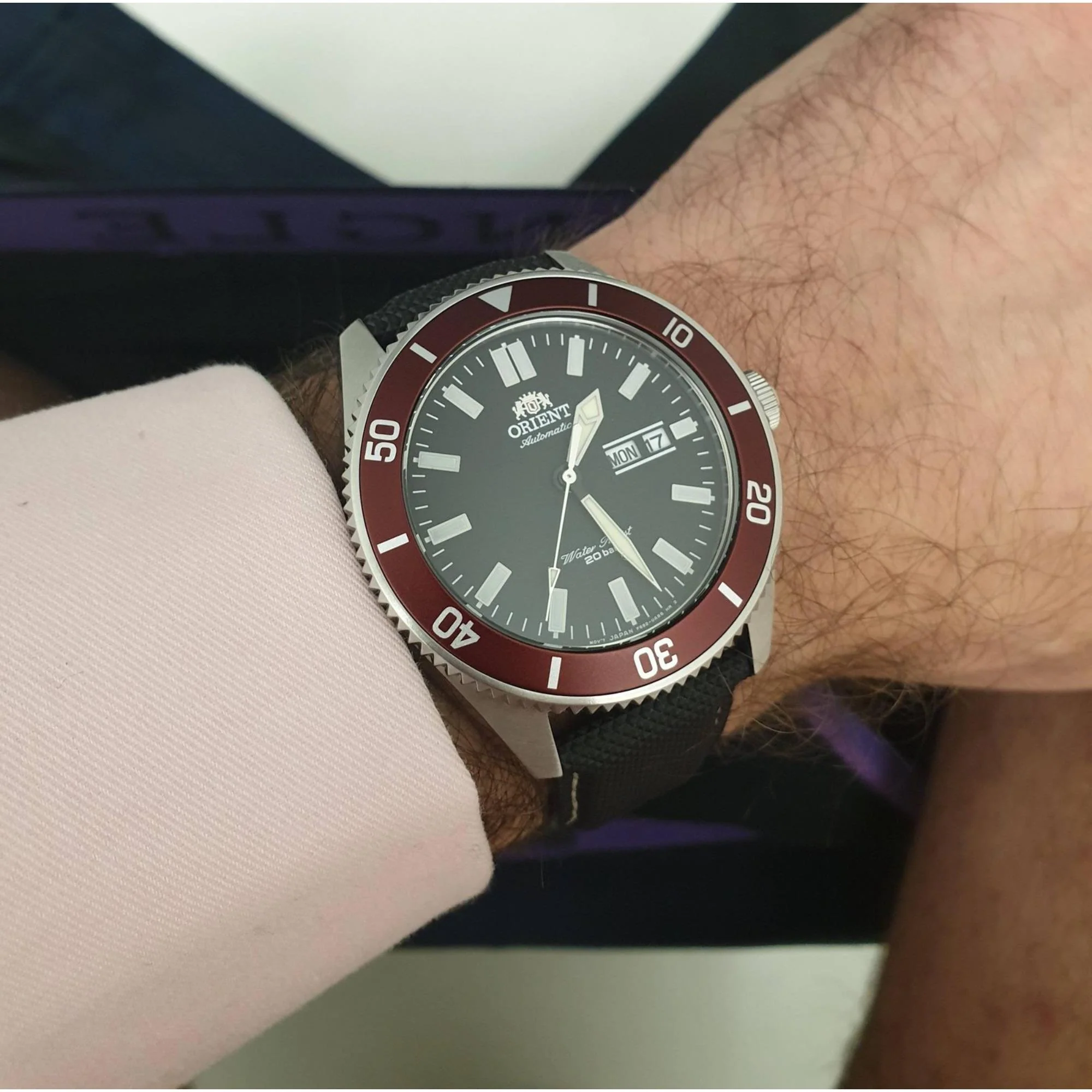 Orient Mako III Automatic Black Dial Red Bezel Rubber Strap Men’s Dive Watch RA-AA0011B39B - Image 2