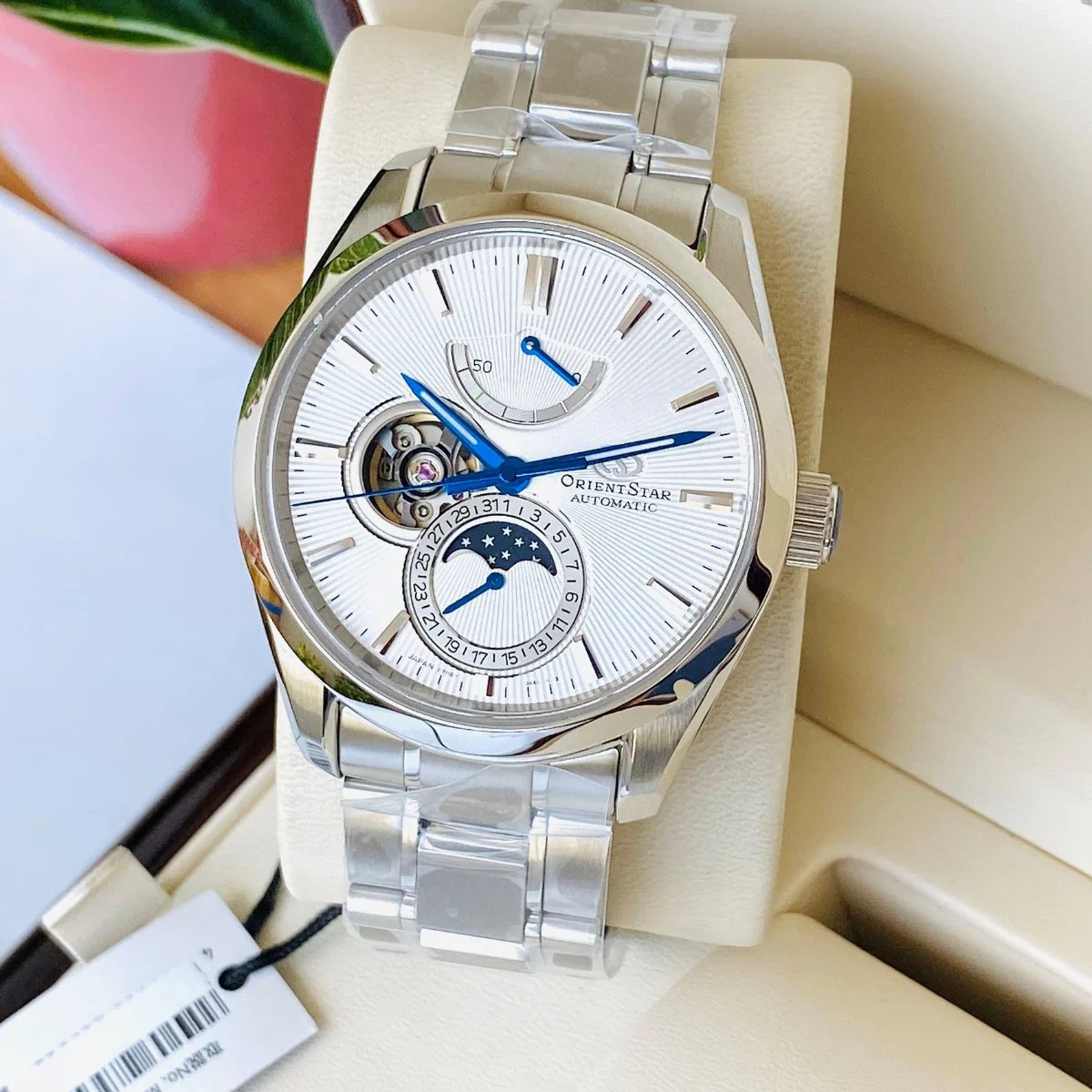 Orient Star Contemporary Silver Dial Stainless Steel Strap Men's Watch RE-AY0002S00B - Image 7