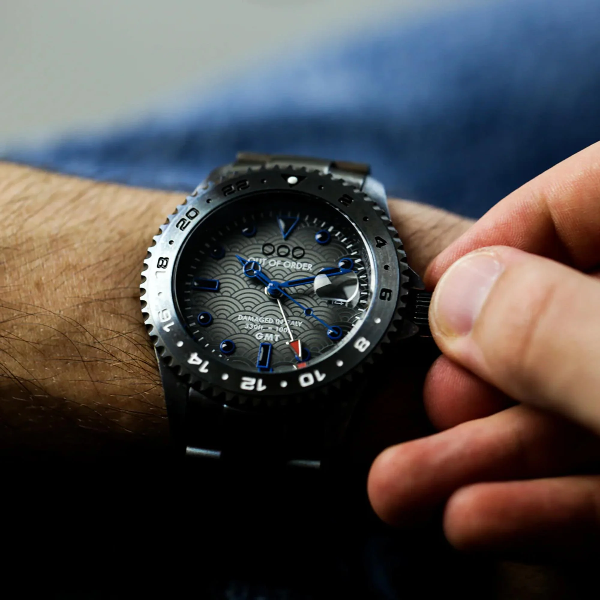 Out of Order GMT Tokyo Shibuya Swiss Made Ultra Distressed Dark Grey Dial Steel Strap Men's Watch OOO.001-19.TS - Image 2