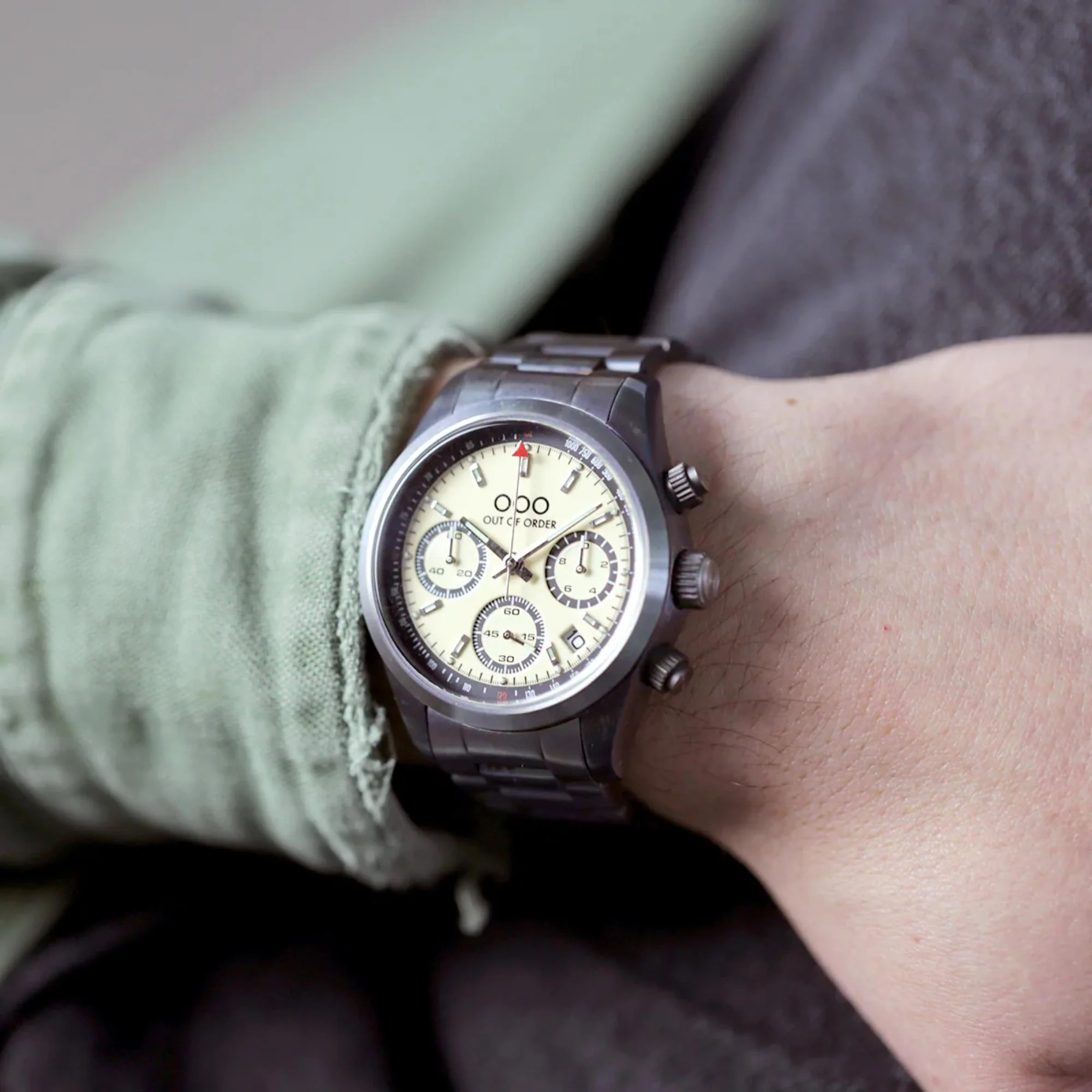 Out of Order Sporty Cronografo Quartz Cream Dial Steel Strap Men's Watch OOO.001-23.CR.AC - Image 2