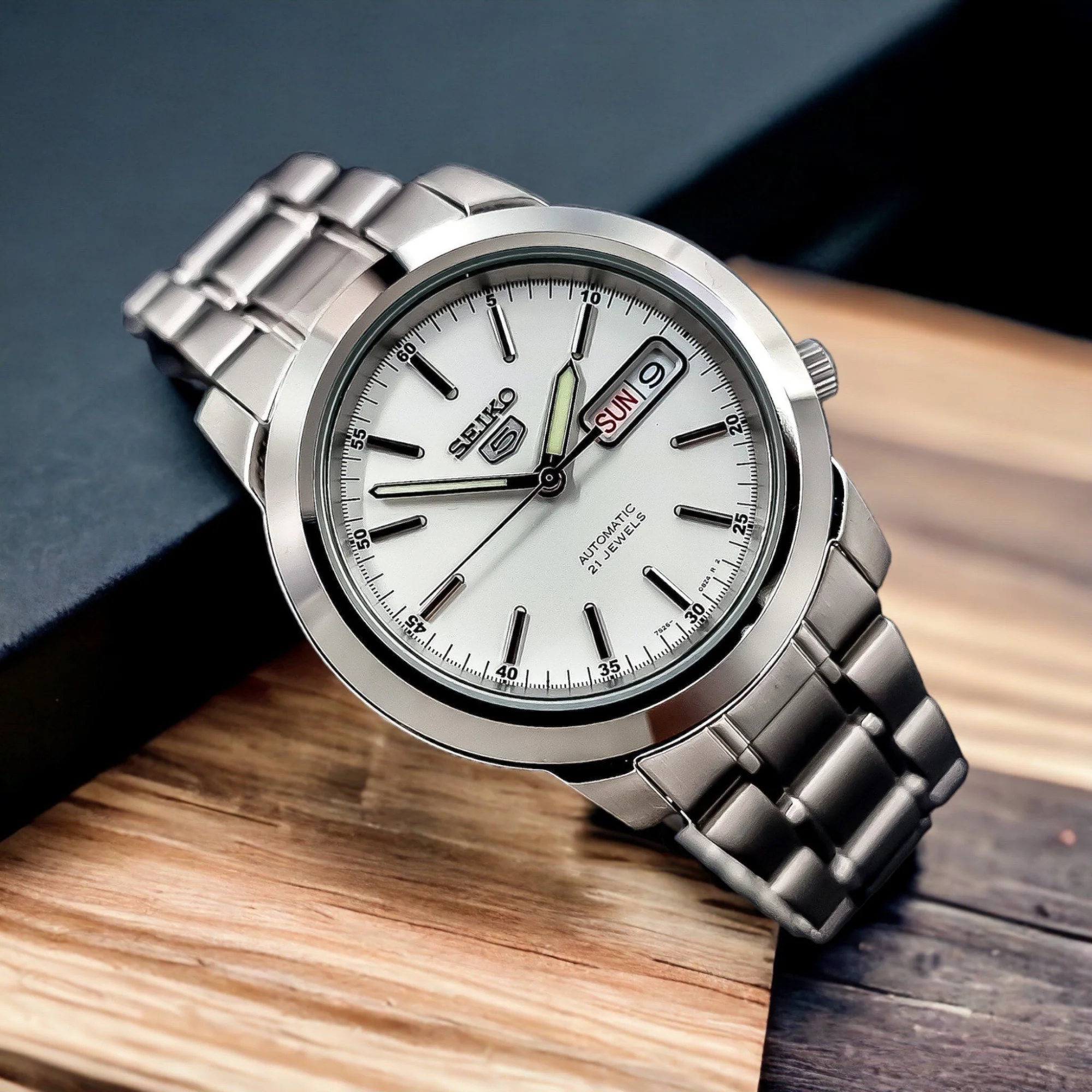 Seiko 5 Automatic White Dial Stainless Steel Men's Watch SNKE49K1 - Image 3