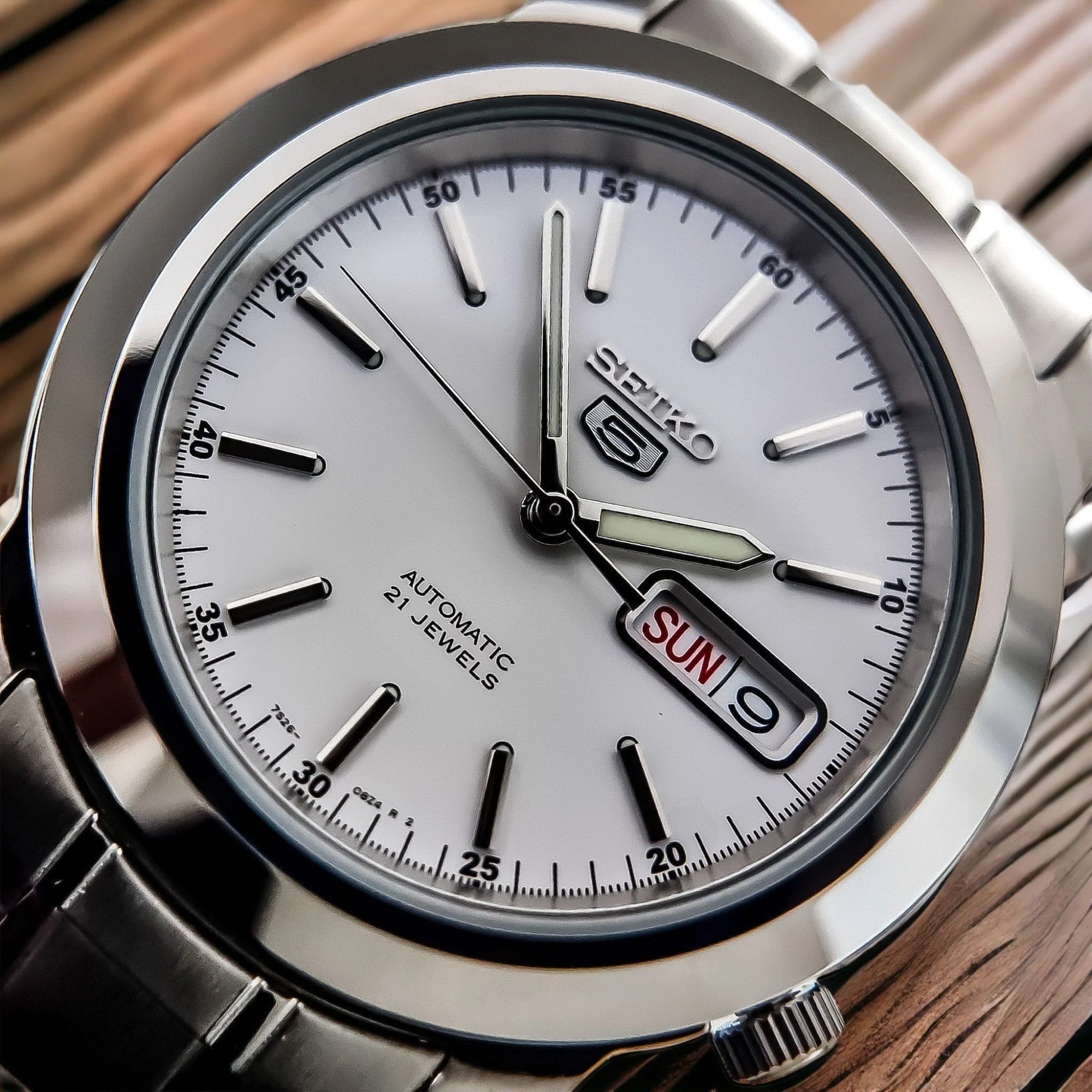 Seiko 5 Automatic White Dial Stainless Steel Men's Watch SNKE49K1 - Image 7