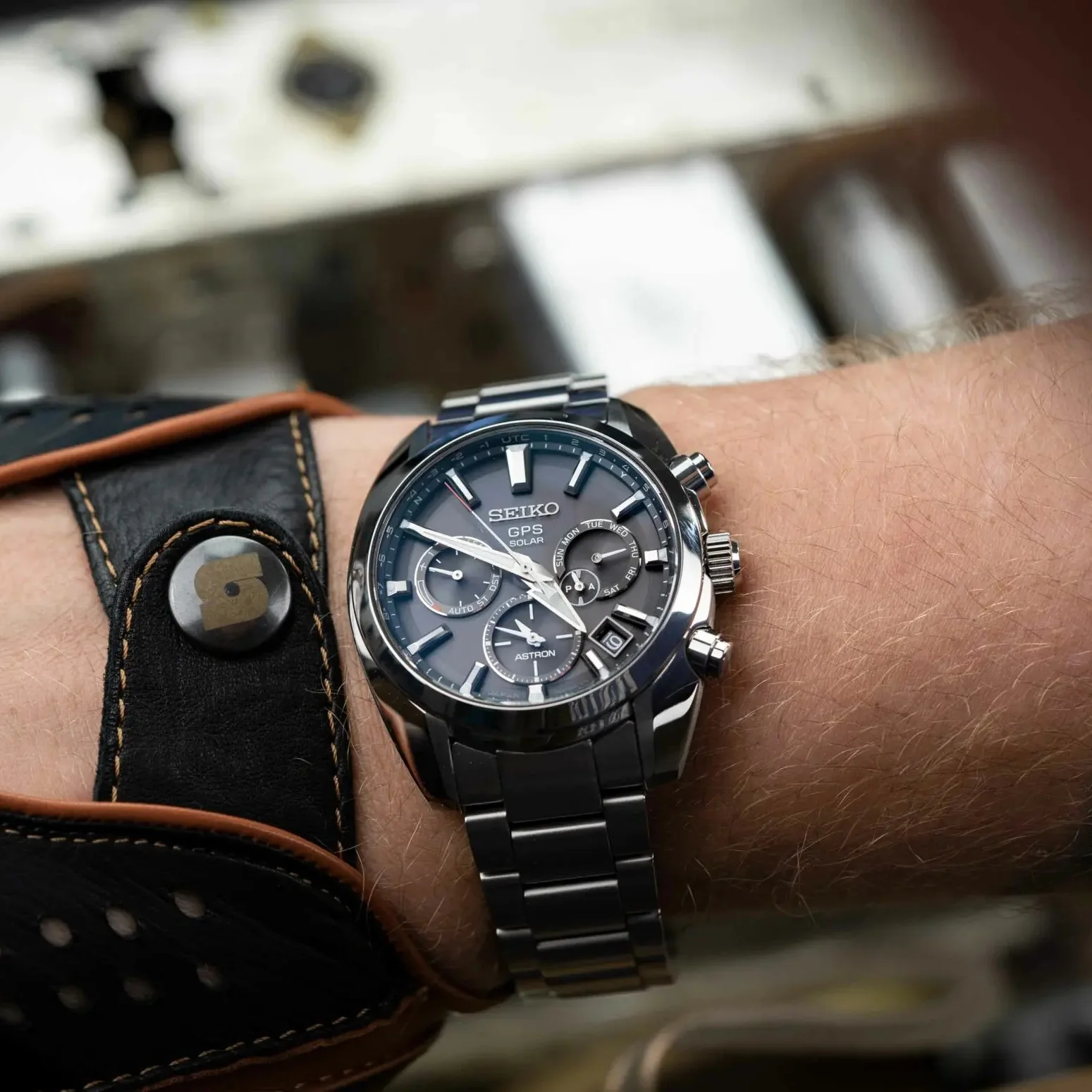Seiko Astron Quartz Black Dial Stainless Steel Bracelet GPS Solar Satellite Men's Watch SSH021J1 - Image 3