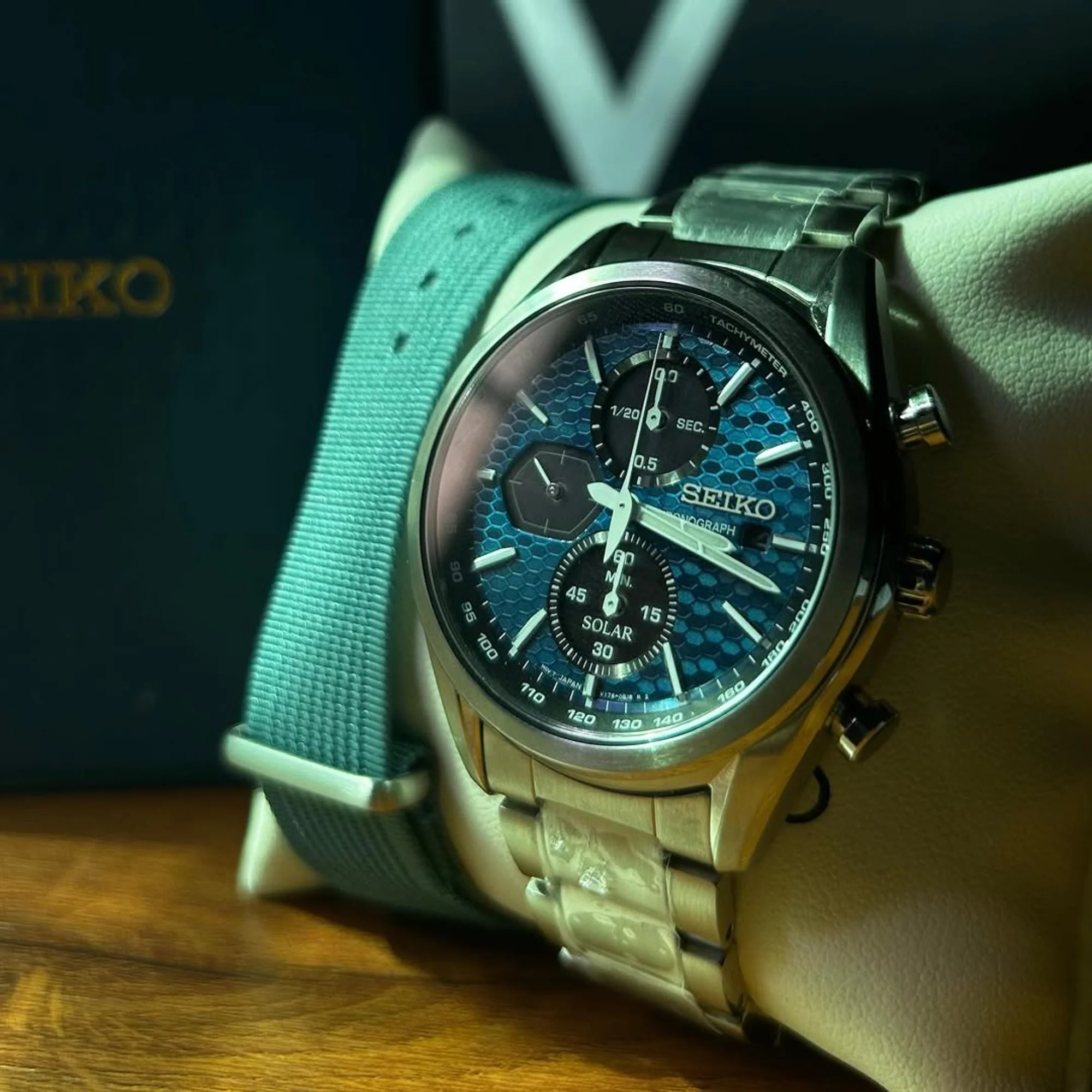 Seiko Conceptual Solar Quartz Blue Chronograph Dial Steel Bracelet Men's Watch SSC801P1 - Image 6