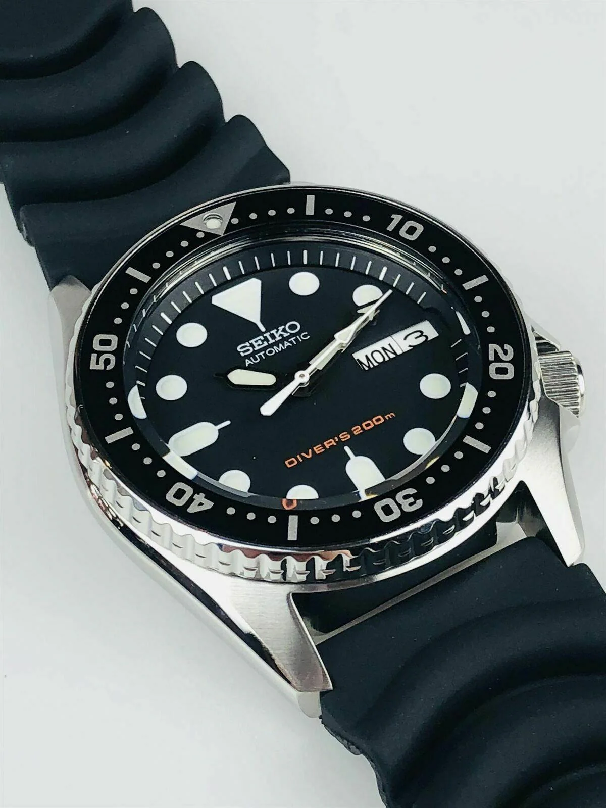 Seiko Diver's Automatic Black Dial Black Rubber Strap Men's Watch SKX013K1 - Image 29