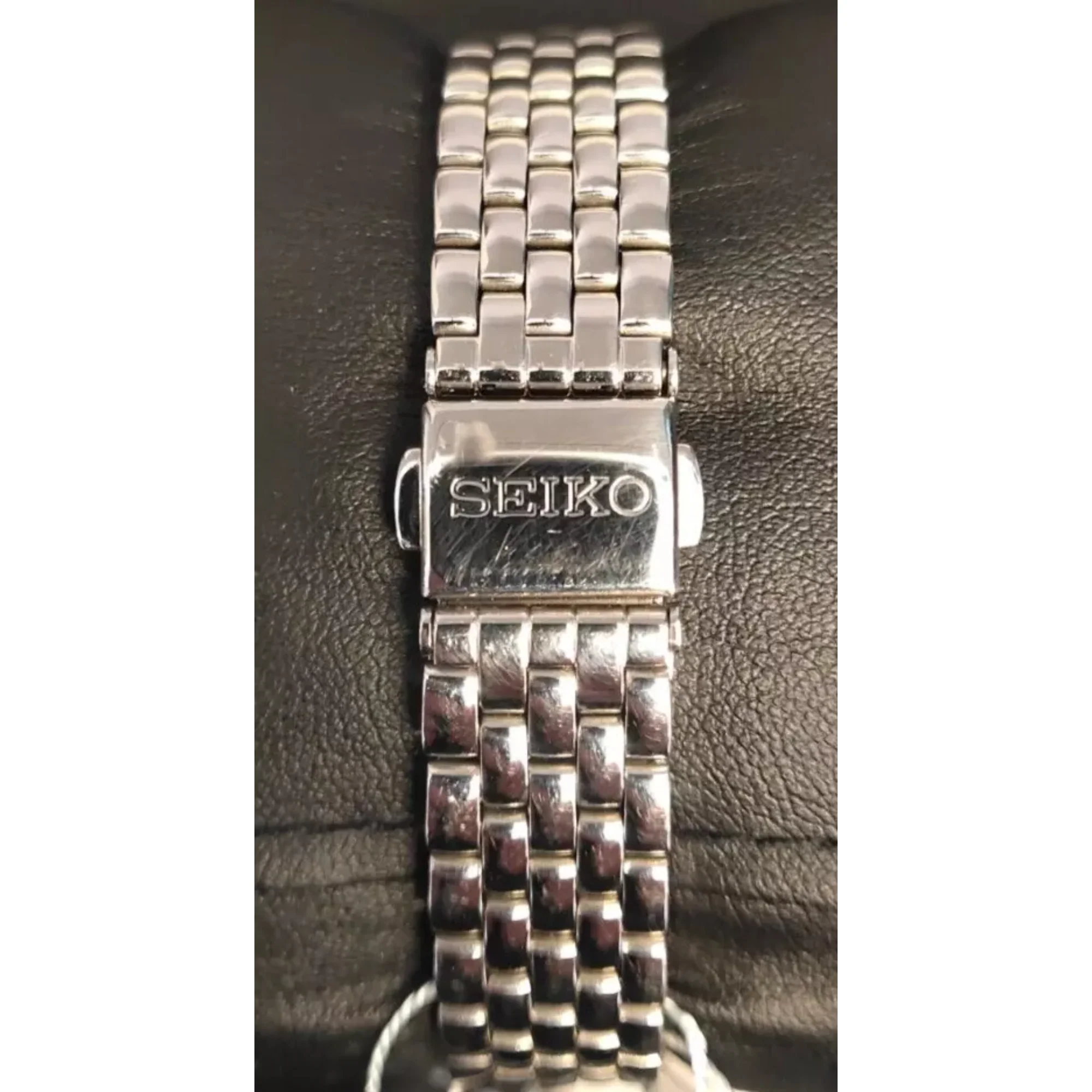 Seiko Ladies Dress Watch Silver Dial Steel Bracelet Jewelled Bezel SUR695P1 - Image 6