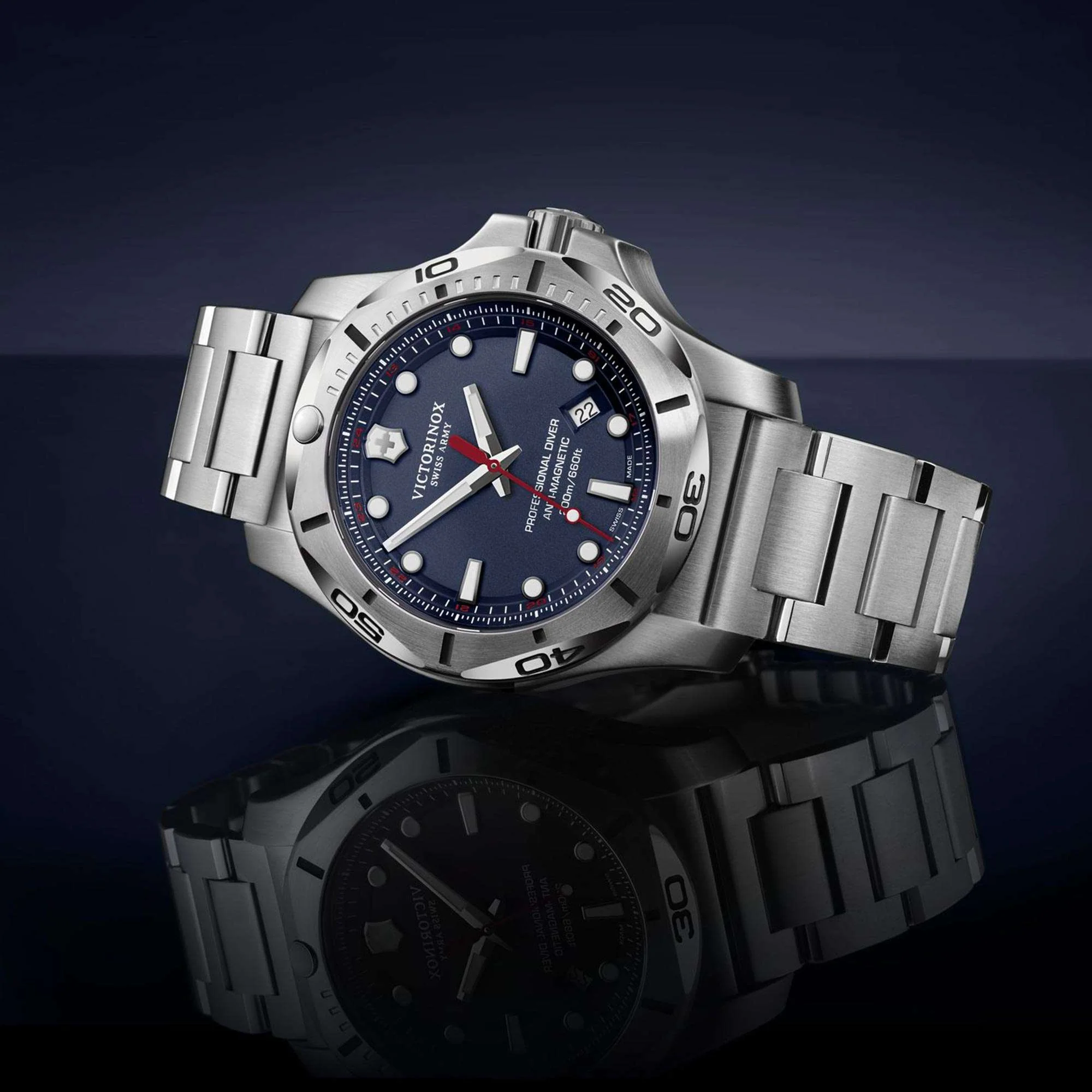 Victorinox Swiss Army I.N.O.X Professional Diver Blue Dial Silver Stainless Steel Bracelet Men's Watch 241782 - Image 4