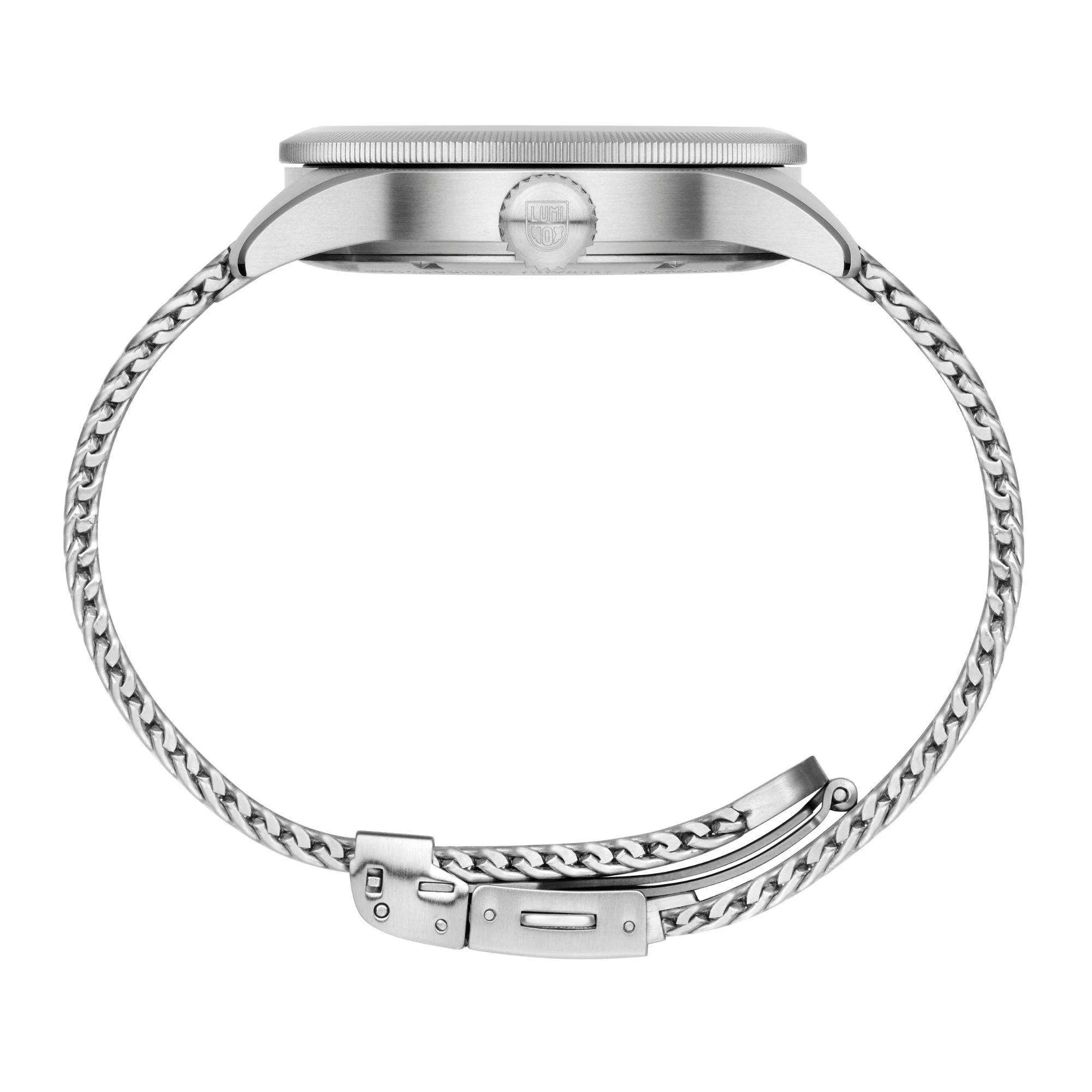 Luminox P-38 Lightening Collection Black Dial Milanese Bracelet Men's Watch XA.9522 - Image 8