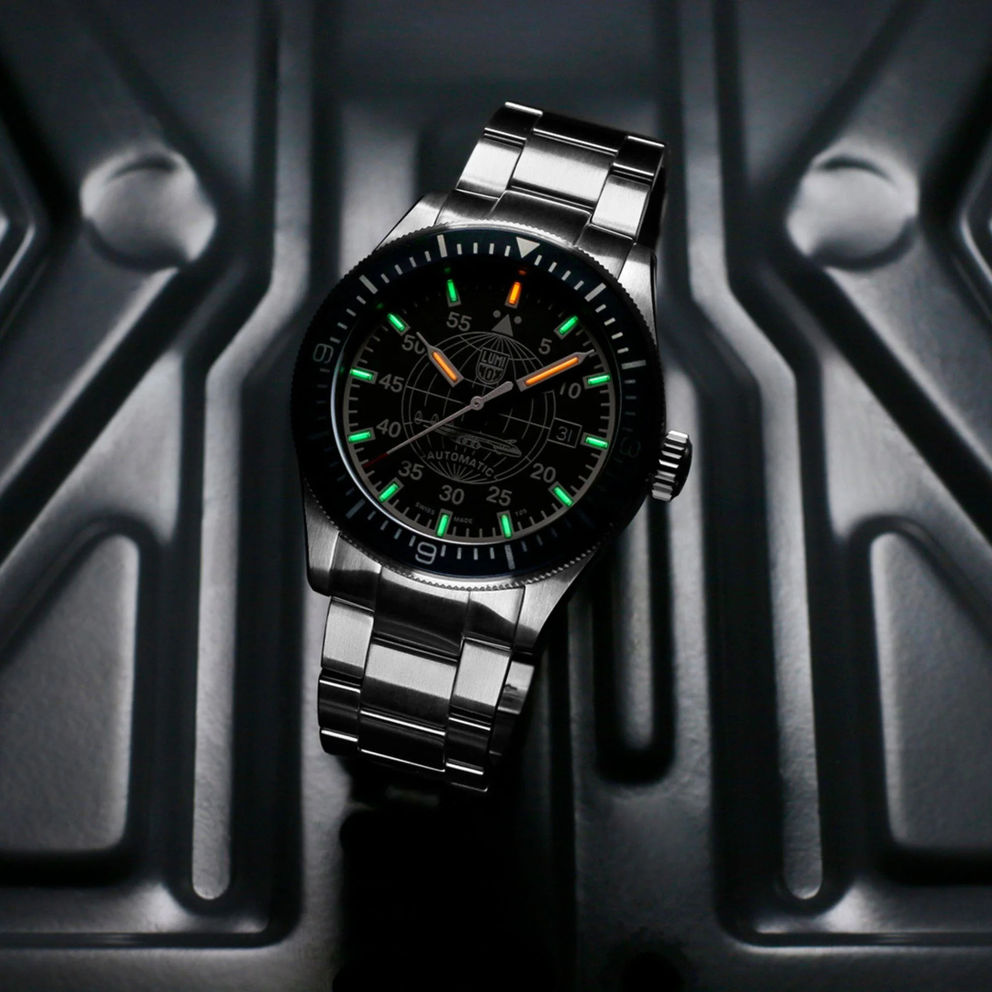 Luminox Constellation 9600 Series Black Dial Stainless Steel Bracelet Men's Watch XA.9601.M - Image 20