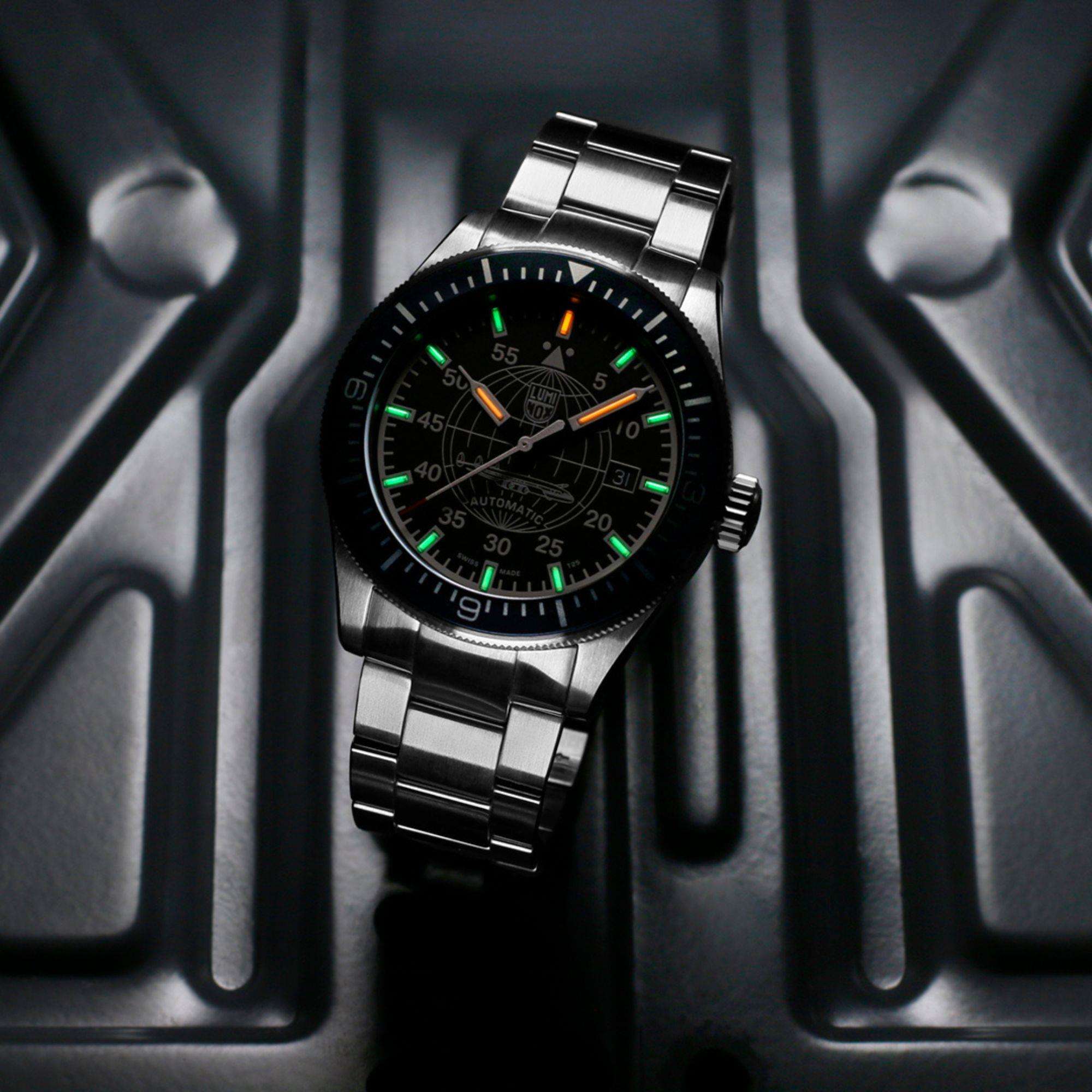 Luminox Constellation 9600 Series Black Dial Stainless Steel Bracelet Men's Watch XA.9601.M - Image 9